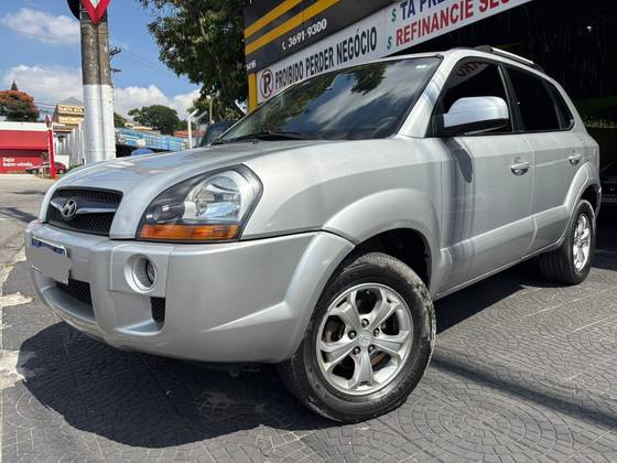 HYUNDAI TUCSON 2.0 MPFI GLS 16V 143CV 2WD FLEX 4P AUTOMÁTICO HYUNDAI TUCSON 2.0 MPFI GLS 16V 143CV 2WD FLEX 4P AUTOMÁTICO